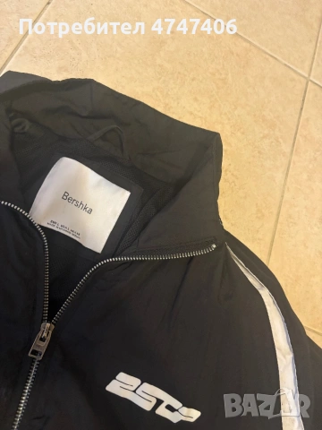 Спортно яке bershka, снимка 2 - Якета - 53608450
