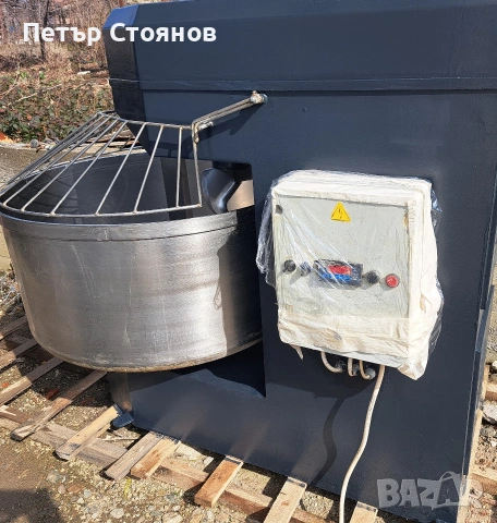 Професионална спирална тестомесачка , снимка 2 - Други машини и части - 53787901