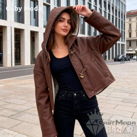 Късо дамско зимно яке с качулка в два цвята