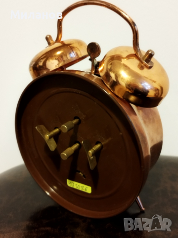 Стар механичен будилник, настолен часовник, снимка 4 - Антикварни и старинни предмети - 44809447