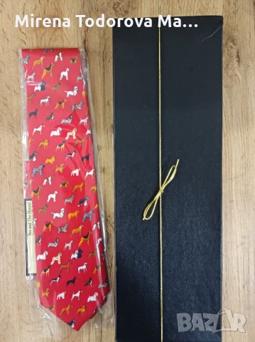 вратовръзка червена с много кучета къстъм направена