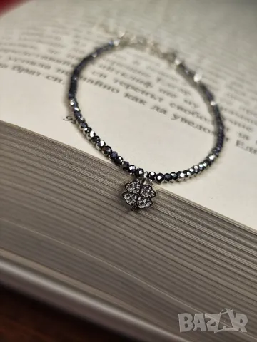 Дамска гривна със сребърна детелина с циркони, 925 сребърни елементи, снимка 2 - Гривни - 47403293