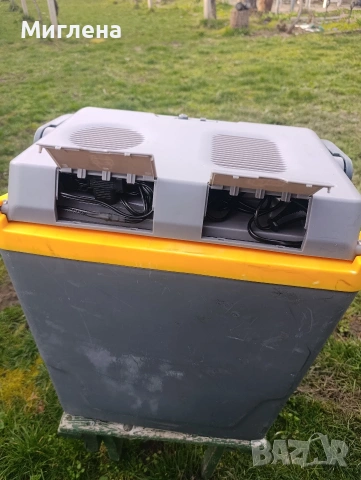 Хладилна чанта Crivit на 12 и 220 волта., снимка 6 - Хладилни чанти - 53756446