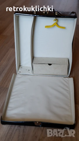 Куфарчета-гардероби за кукли Барби и Кен от 60-те, Barbie, снимка 9 - Кукли - 51339362