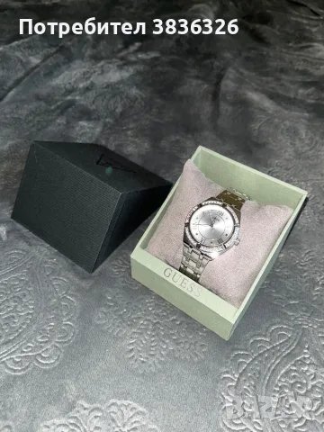 Дамски часовник Guess, снимка 2 - Дамски - 55903844