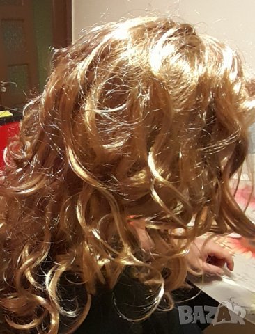 Продавам перука-руса, на едри вълни, дълга коса синтетичен  косъм, снимка 3 - Аксесоари за коса - 39794044