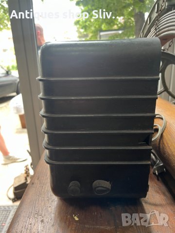 Стар радиоапарат с бакелитна кутия от "Rhythmus" Тесла №4160, снимка 4 - Антикварни и старинни предмети - 41225681