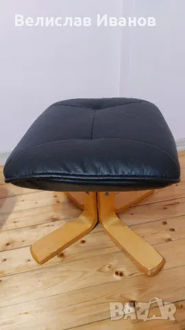 Табуретка за крака в добро запазено състояние, снимка 7 - Дивани и мека мебел - 48493139
