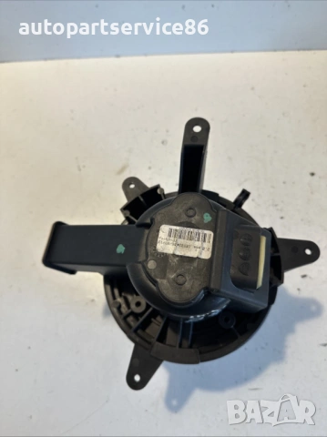 Мотор за парно за Fiat 500L, оригинален, за 1.3 M-Jet, модел 2013 г., код 000334, снимка 2 - Части - 53164563