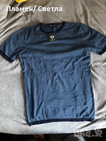 Продавам тениска VEX