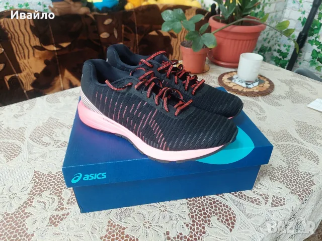​Дамски маратонки Asics Dynaflyte 3 – Нови, №42.5 (27 см), снимка 14 - Маратонки - 56116006
