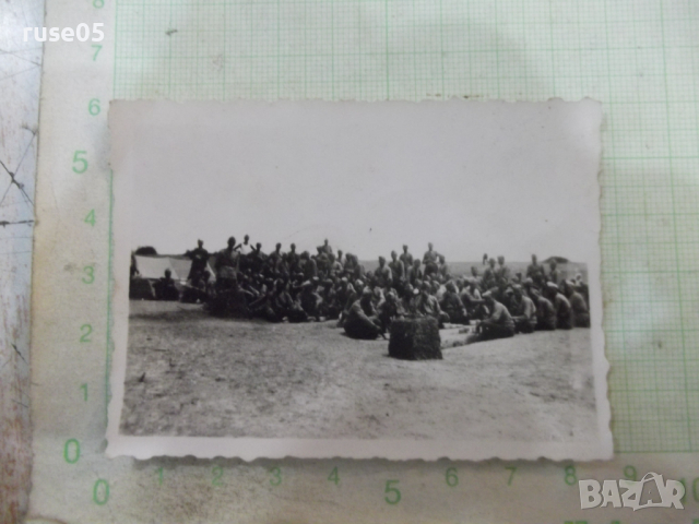 Снимка стара на група войници в почивка