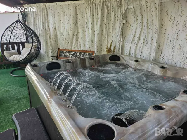 Вила, къща за гости на 10 км. от гр. Бургас с 6 местно джакузи и отопляем басейн