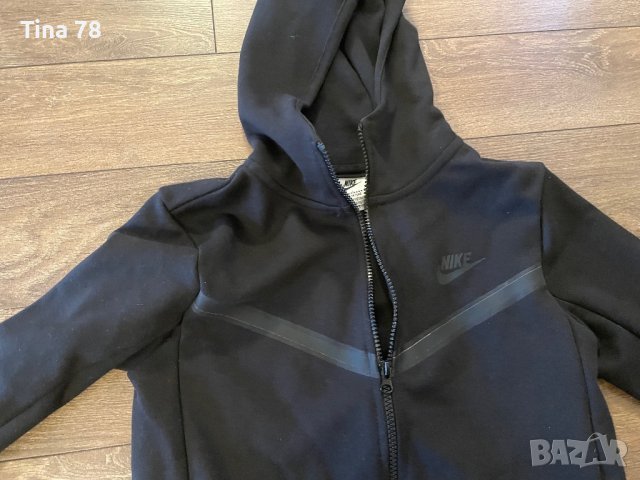 Nike комплект 10 год , снимка 2 - Детски анцузи и суичери - 41228803