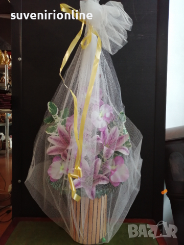 Изкуствени орхидеи в кашпа и тюл, снимка 3 - Изкуствени цветя - 36151388