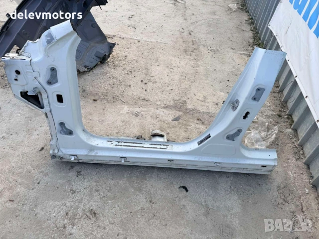 Ляв праг с колонки от Mercedes GLA 200 CDI 4 MATIC, automatic, engine 651930, 136 ph., 57 000 km., 2