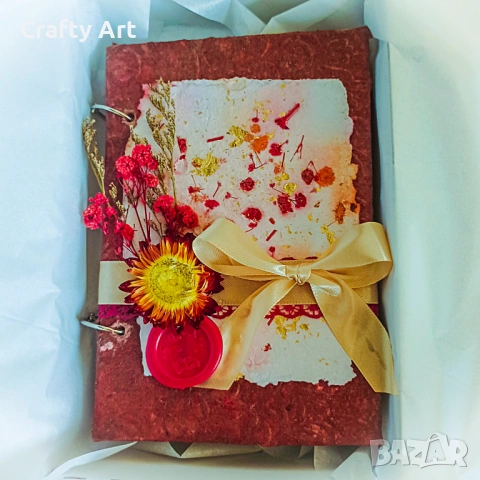 Ръчно изработен албум от рециклирана хартия в червено – за 20 снимки (10x15 см), снимка 7 - Декорация за дома - 53823457