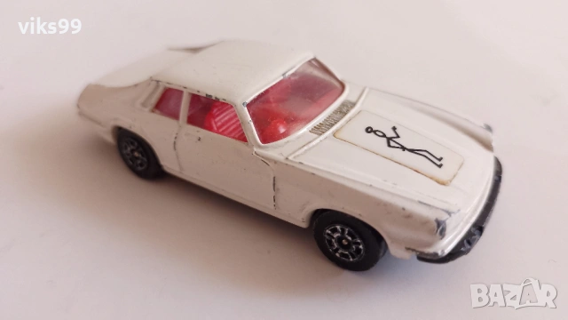 Lamborghini Countach LPI 800-4 Bburago - Мащаб 1:24, снимка 15 - Колекции - 51875867