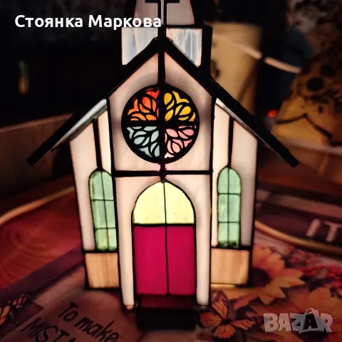 Настолна лампа,изработена в стил Тифани