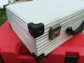 АЛУМИНИЕВ КУФАР-НОВ С 2 КЛЮЧА 2505251813, снимка 2