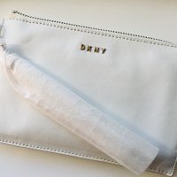 Дамски портфейл DKNY, снимка 1 - Портфейли, портмонета - 42522553