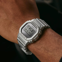 Мъжки часовник Casio G-Shock DW-5600FF-8ER, снимка 8 - Мъжки - 44568854
