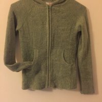 Зелен суичер с качулка, снимка 1 - Детски пуловери и жилетки - 34528809