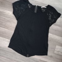 Черна тениска Bershka, снимка 1 - Тениски - 41587523
