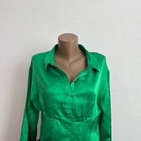 Сатенена зелена риза, снимка 1 - Ризи - 41764793