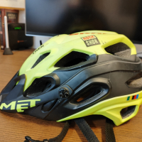 Каска за планинско колоездене МЕТ. MTB helmet MET. Отлично състояние., снимка 3 - Велосипеди - 44777576