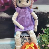 Плетена играчка Кукла Вика + подарък Зайче,  Ръчно изработена, Перфектен подарък, снимка 4 - Плюшени играчки - 41772690