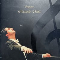 Диригент Рикардо Мути / Conductor Riccardo Muti, снимка 1 - Художествена литература - 41801307