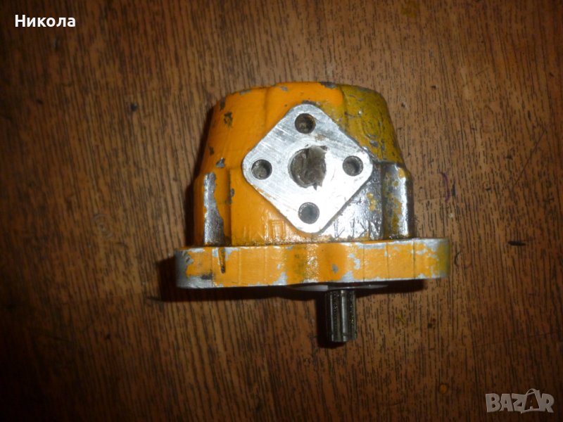 Помпа НШ10Д 3Л МТЗ Т25, снимка 1