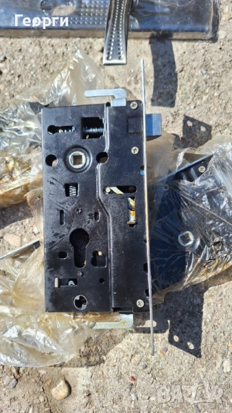 Брави за метални врати 4 броя, снимка 1