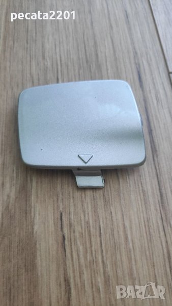 Продавам - оригинално дясно капаче теглич задна броня за БМВ Х5 Е70 М, снимка 1