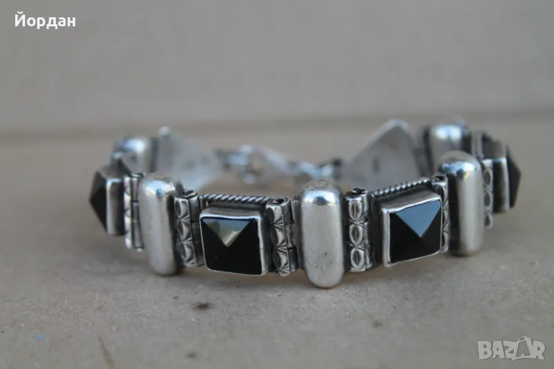 Дамска сребърна гривна с оникс, снимка 1