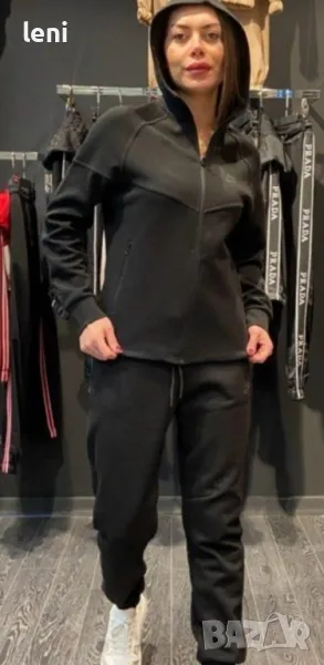 Дамски екипи nike tech fleece , снимка 1