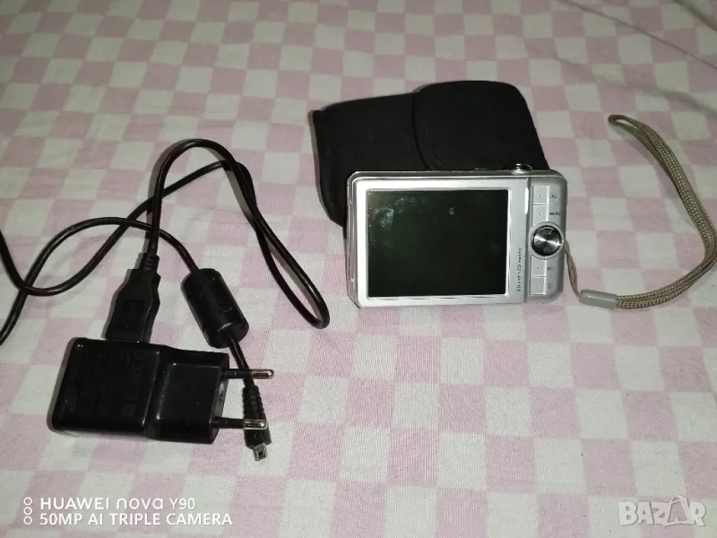 Компактен цифров фотоапарат Traveller е 12 12.0 MP, снимка 1