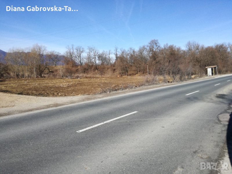 Продавам Поземлен имот на околовръсния път на гр.Враца, снимка 1