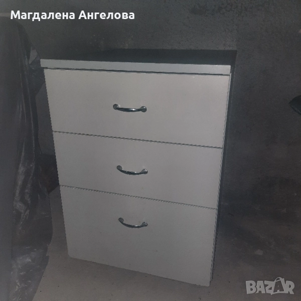 Сив шкаф, снимка 1