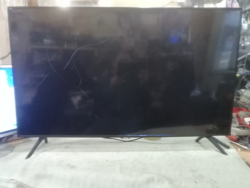 SAMSUNG UE43TU7092U СЪС СЧУПЕН ДИСПЛЕЙ в Части и Платки в гр. Пловдив -  ID36197665 — Bazar.bg