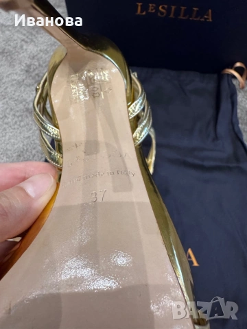 Оригинални сандали LeSILLA огледално златно, снимка 8 - Сандали - 53821411