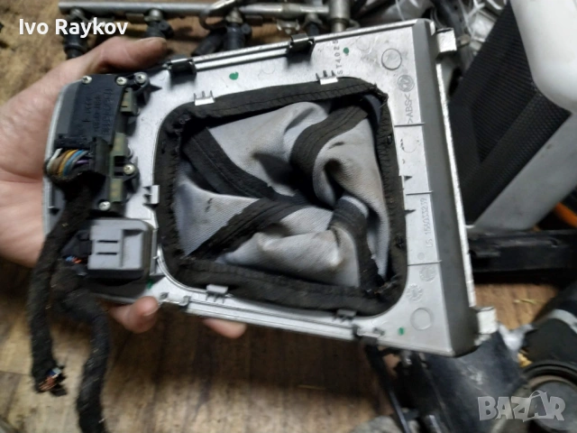 Маншон и бутони централна конзола за Alfa 156 , 156046119, снимка 4 - Части - 53483375