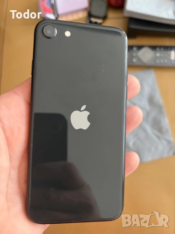 Продавам IPhone SE 128GB