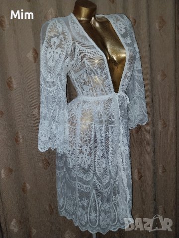   Charlotte Russe S Бял дантелен халат, снимка 4 - Нощници - 42197570