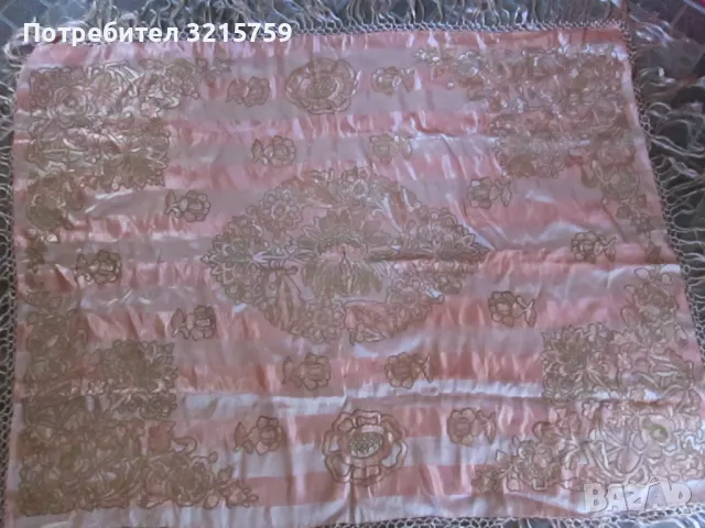 Копринена покривка , бродерия сърма и копринени конци, снимка 5 - Покривки за маси - 50303663