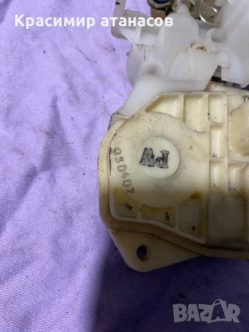 Брава на врата предна дясна за Хонда джаз 2003-2008г, снимка 3 - Части - 35944239