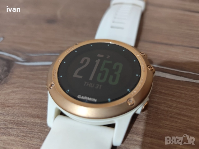 Garmin Fenix 3 Gold edition, снимка 2 - Смарт гривни - 52725684
