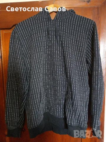 Суичър Mister Tee L размер.