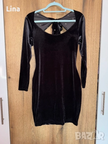 Черна рокля